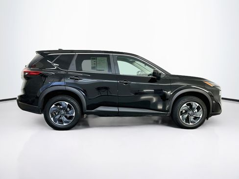 Used 2024 Nissan Rogue SV AWD/4WD image 10