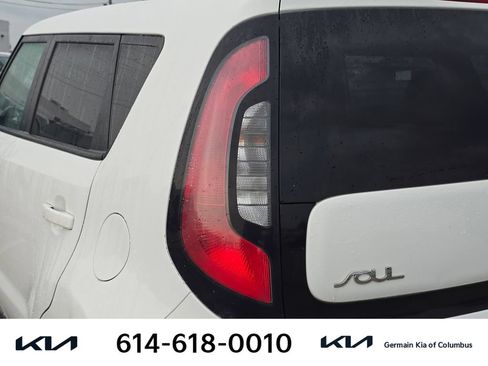 Used 2015 Kia Soul FWD image 15