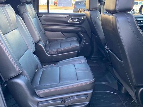 Used 2021 Chevrolet Suburban RST w/ Luxury Package image 31