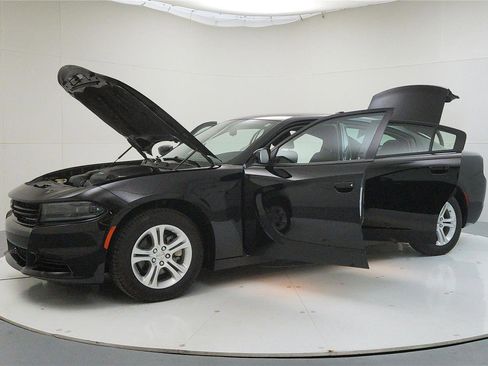 Used 2023 Dodge Charger SXT image 11