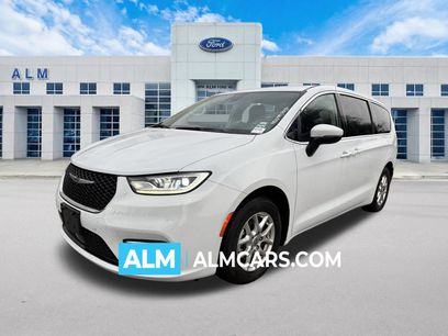 Used 2023 Chrysler Pacifica Touring-L