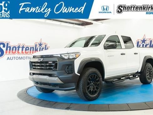 Used 2026 Chevrolet Colorado Trail Boss AWD/4WD image 1