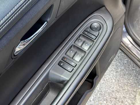 Used 2016 Chevrolet Traverse LTZ AWD/4WD image 11