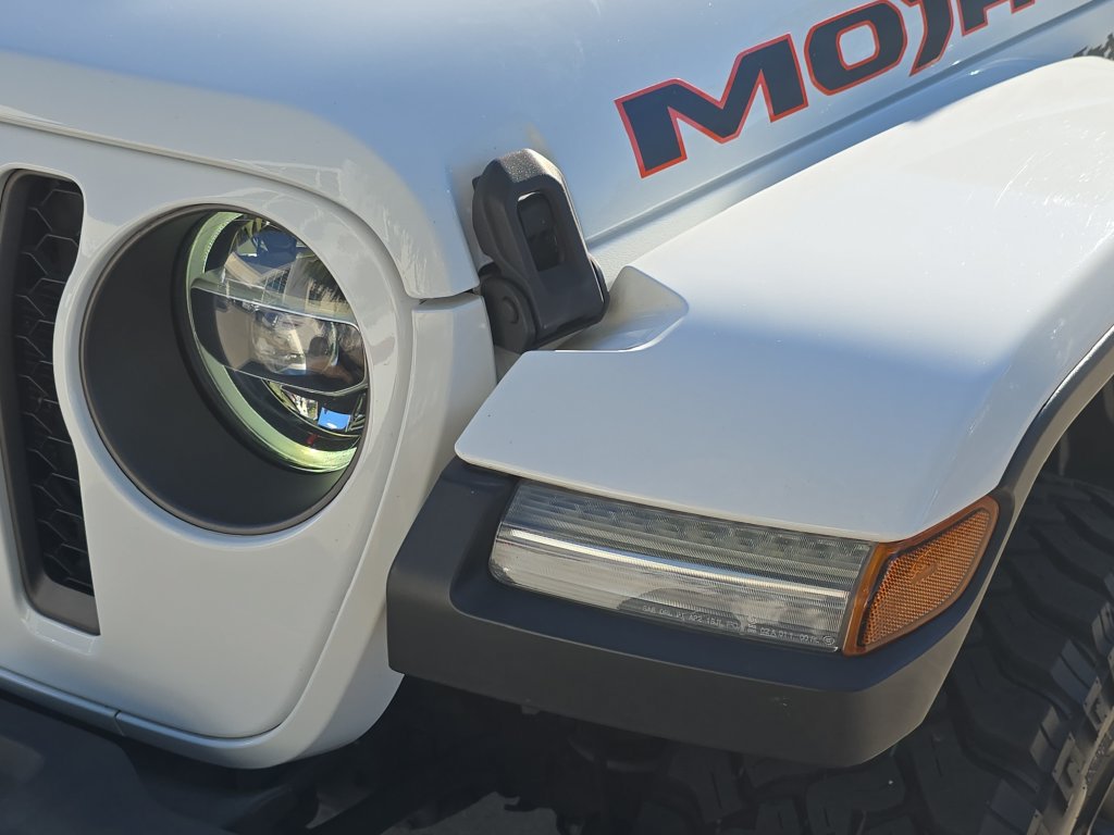 Used 2021 Jeep Gladiator Mojave AWD/4WD image 35