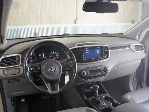 Used 2016 Kia Sorento EX AWD/4WD image 11