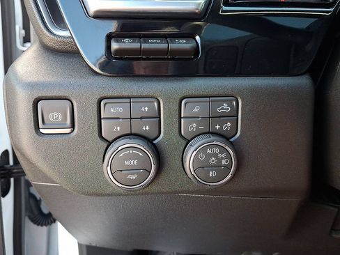 Used 2026 Chevrolet Silverado 3500 High Country w/ High Country Premium Package AWD/4WD image 26