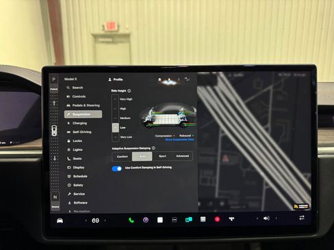 Used 2023 Tesla Model X image 12