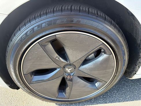 Used 2020 Tesla Model 3 Standard Range Plus RWD image 11