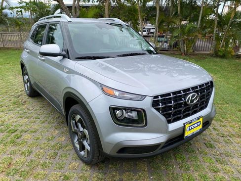 New 2026 Hyundai Venue SEL FWD image 1