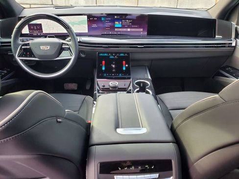 Certified 2025 Cadillac Escalade Sport image 23