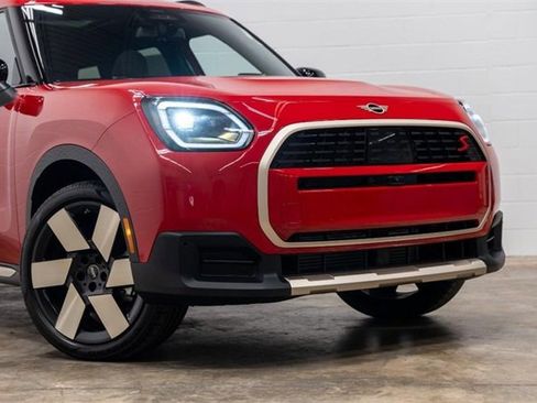 Certified 2025 MINI Cooper Countryman S w/ Comfort Package Max image 5
