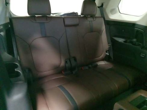 Used 2024 Honda Pilot Elite image 16
