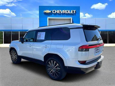 Used 2025 Lexus GX 550 w/ Accessory Package (31) AWD/4WD image 5