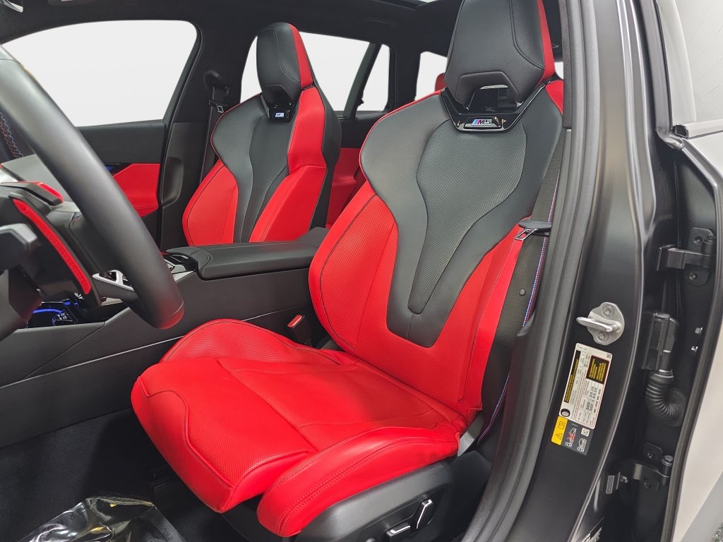 Used 2025 BMW M5 Touring AWD/4WD image 36