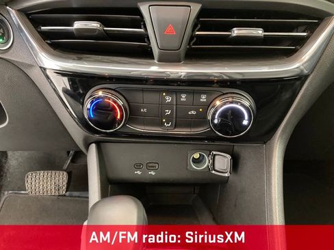 Used 2024 Buick Encore GX Sport Touring image 9