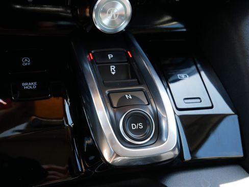 Used 2024 Acura MDX SH-AWD w/ Technology Package image 25
