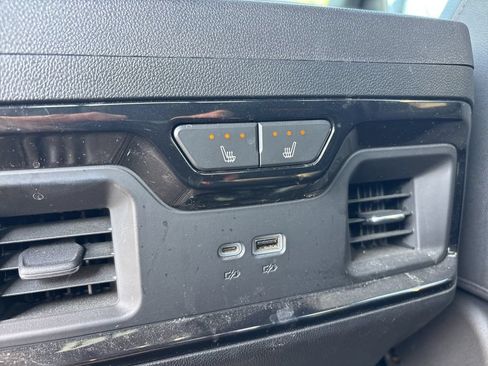 Used 2023 GMC Sierra 1500 AT4 w/ AT4 Premium Package AWD/4WD image 14