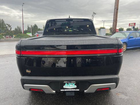 Used 2023 Rivian R1T Adventure image 5