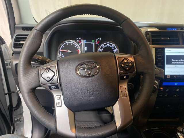 Used 2024 Toyota 4Runner Limited AWD/4WD image 25