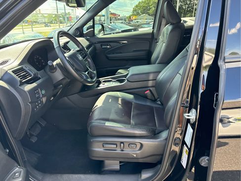 Used 2024 Honda Ridgeline Black Edition image 8
