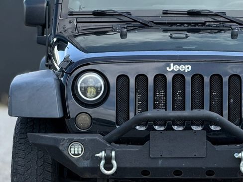 Used 2014 Jeep Wrangler Sport w/ Quick Order Package 24S AWD/4WD image 11