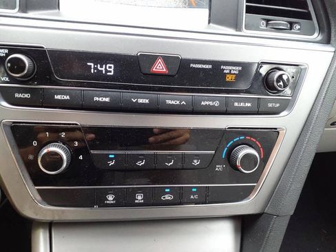 Used 2016 Hyundai Sonata SE FWD image 16