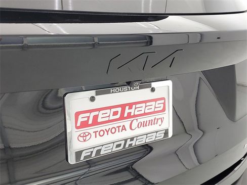 Used 2025 Kia Sorento SX Prestige w/ Sage Leather Package image 9