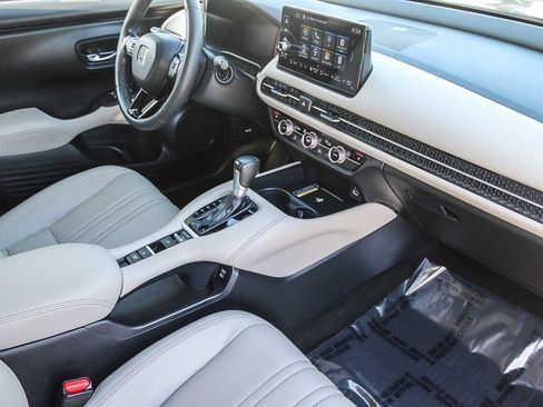 Used 2024 Honda HR-V EX-L image 17