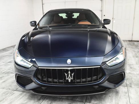 Used 2023 Maserati Ghibli Modena Q4 AWD/4WD image 2