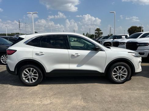 Used 2022 Ford Escape SE AWD/4WD image 6