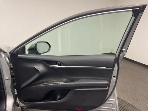 Used 2021 Toyota Camry LE FWD image 23