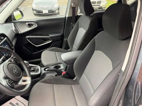 Used 2020 Kia Soul LX FWD image 7