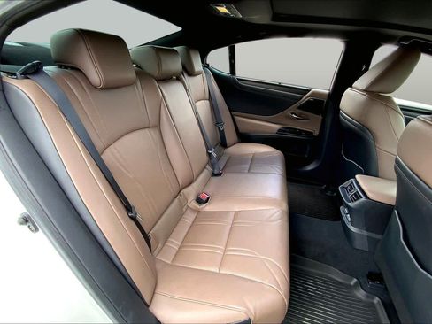 Used 2025 Lexus ES 350 Ultra Luxury FWD image 19
