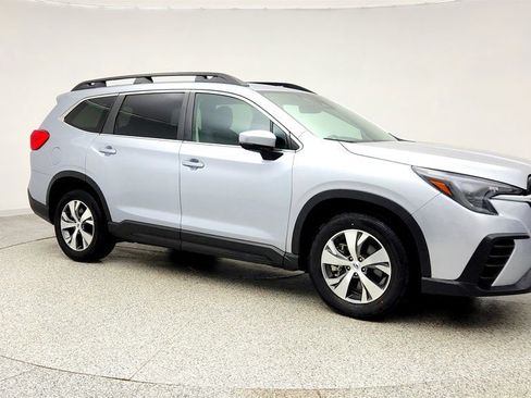 Used 2024 Subaru Ascent Premium w/ Convenience Package image 3