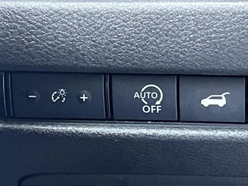 Used 2023 Nissan Rogue SL image 26