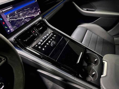 Used 2025 Porsche Panamera 4 AWD/4WD image 19
