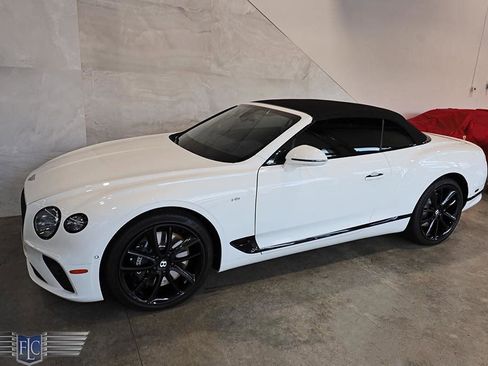 Used 2021 Bentley Continental GT V8 AWD/4WD image 11