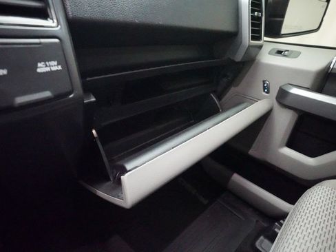Used 2019 Ford F150 XLT w/ Equipment Group 302A Luxury AWD/4WD image 28
