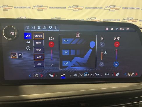 Used 2026 Chevrolet Traverse LT AWD/4WD image 32