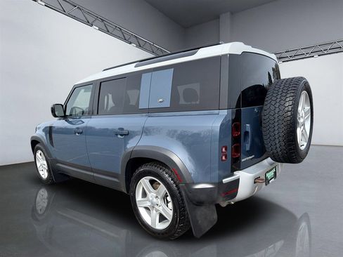 Used 2023 Land Rover Defender 110 SE AWD/4WD image 5