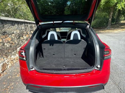 Used 2022 Tesla Model X image 74