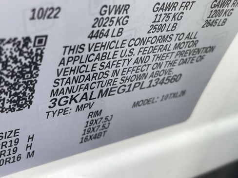 Used 2023 GMC Terrain SLE w/ Driver Convenience Package image 33