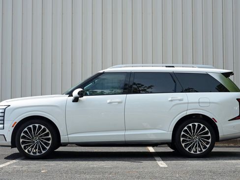 Used 2026 Hyundai Palisade Calligraphy FWD image 9