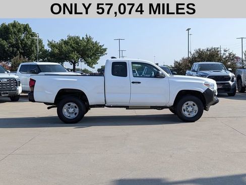 Used 2022 Toyota Tacoma SR RWD image 4