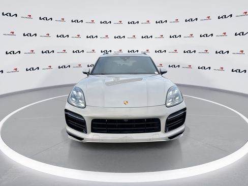 Used 2021 Porsche Cayenne GTS AWD/4WD image 3