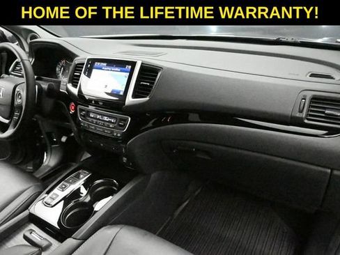 Used 2017 Honda Pilot Touring image 40