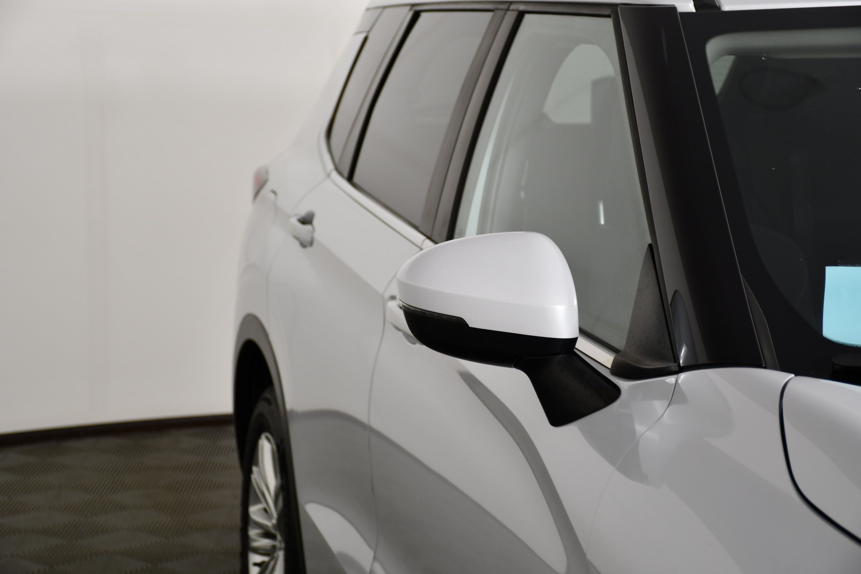 Used 2022 Mitsubishi Outlander ES AWD/4WD image 14