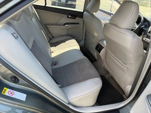 Used 2012 Toyota Camry XLE w/ Leather Pkg FWD image 19