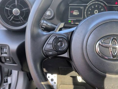 Used 2025 Toyota GR86 Premium w/ Performance Package image 16