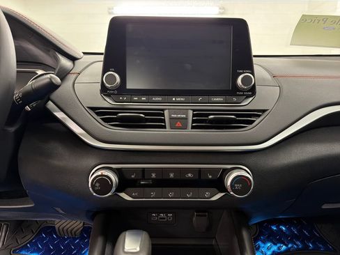 Used 2021 Nissan Altima 2.5 SR w/ SR Premium Package FWD image 23
